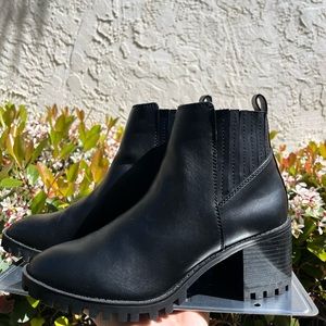 True Leather Women’s Boots